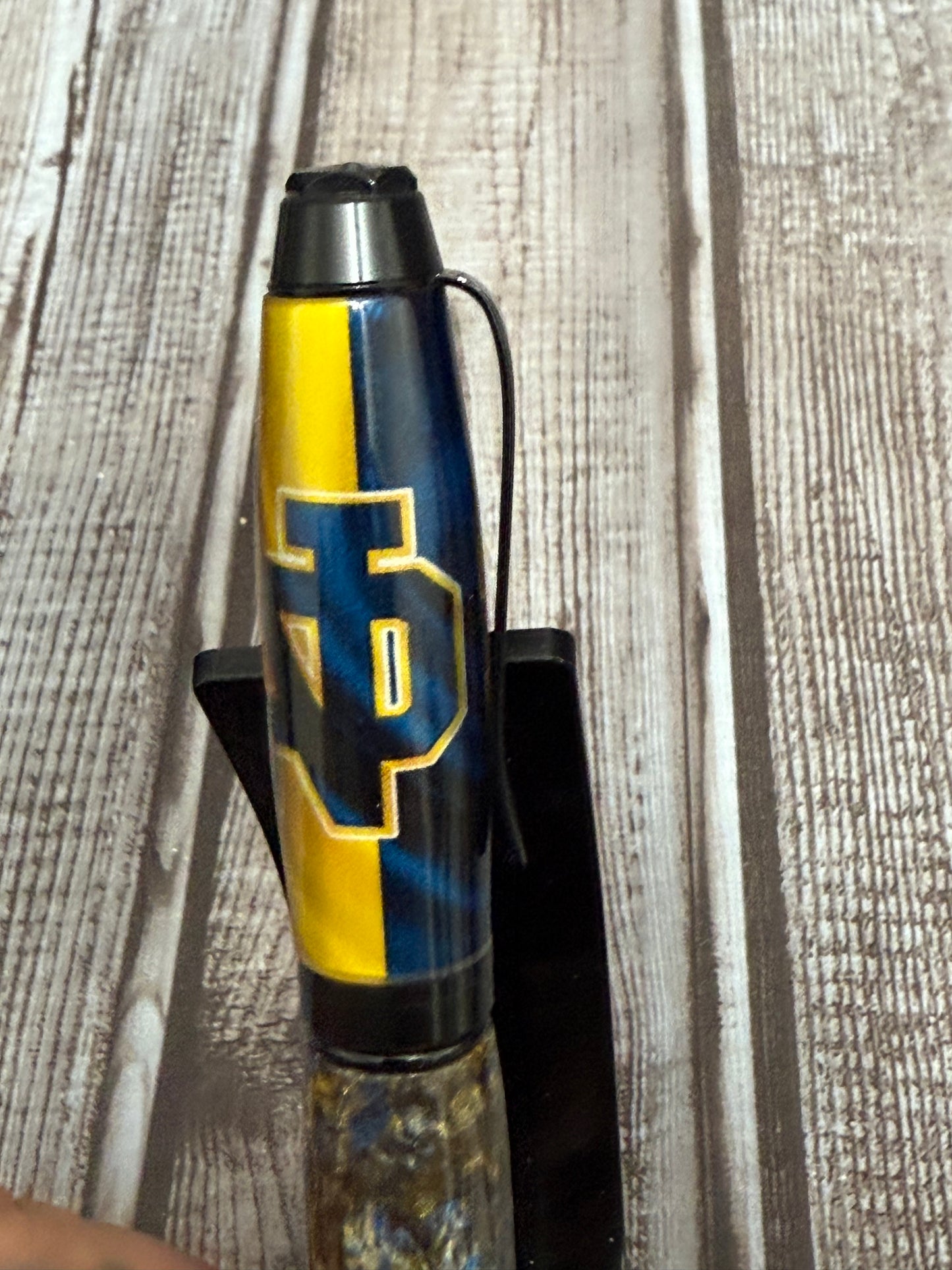 Notre Dame Pen