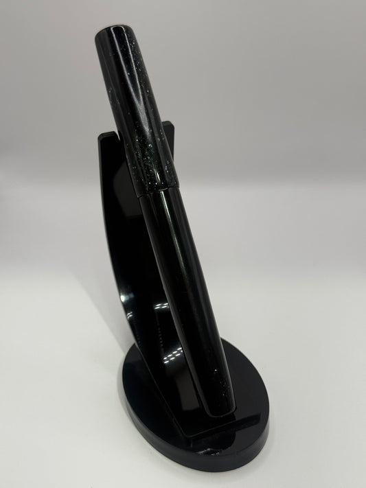 It GLOWS fountain pen
